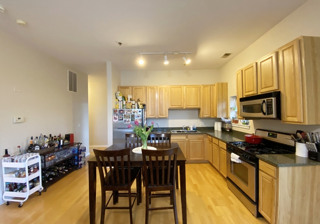 2915 N Clybourn Avenue - Photo 4