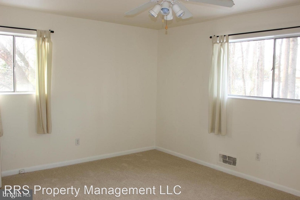 10500 Weymouth St 202 - Photo 6