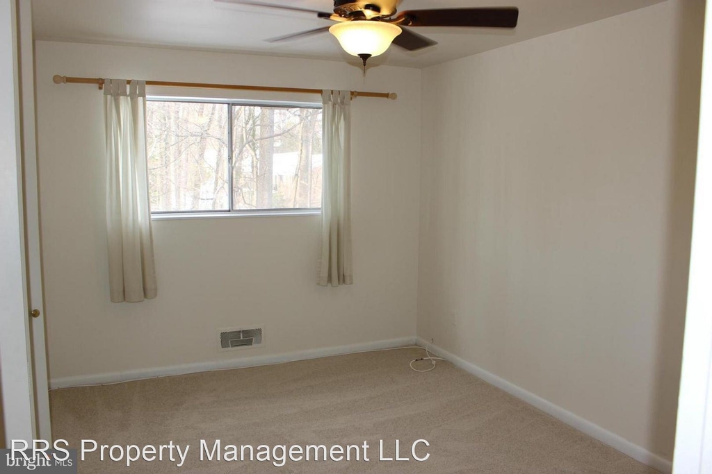 10500 Weymouth St 202 - Photo 4