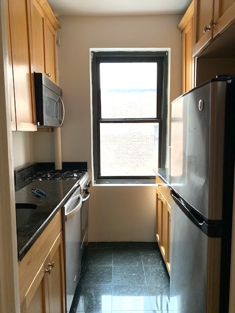 141 East 56th Street - Photo 1