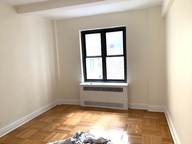 141 East 56th Street - Photo 3