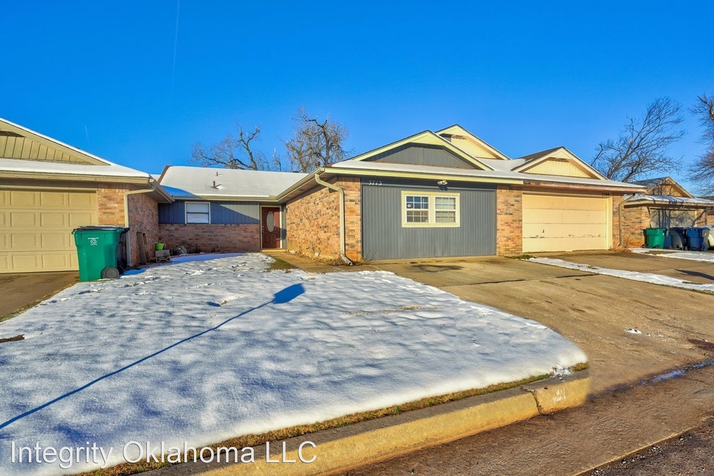 3713 Windswest Court - Photo 0