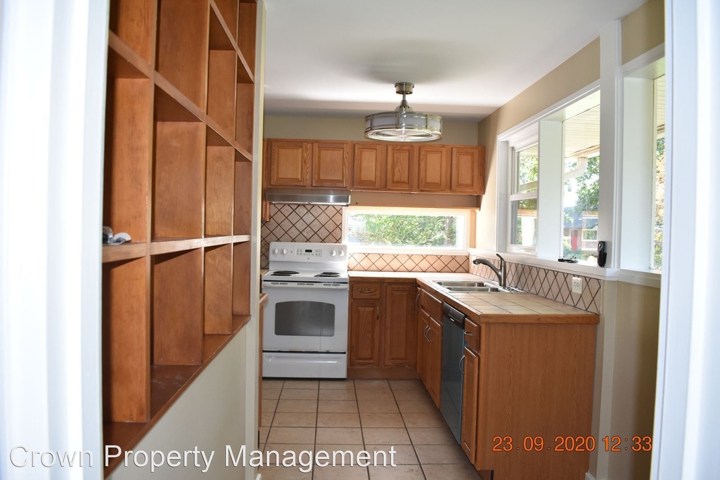 6005 Berkshire Drive - Photo 15