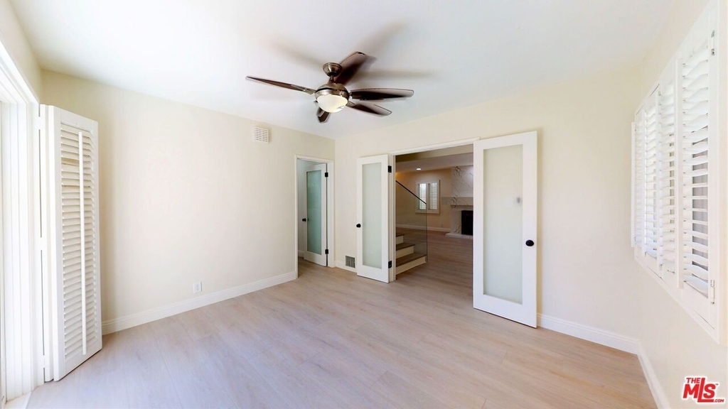 811 N Doheny Dr - Photo 18