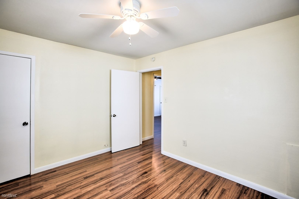 2411 Bastrop St 3 - Photo 6