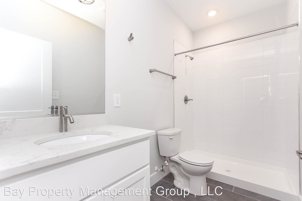 1238 Light St - Photo 5