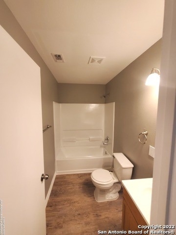 7802 Kingsbury Wood - Photo 16