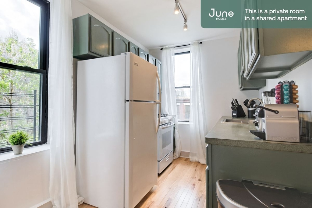 245 West 135th Street - Photo 8