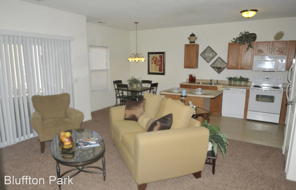 3047 Boardwalk Cir - Photo 2