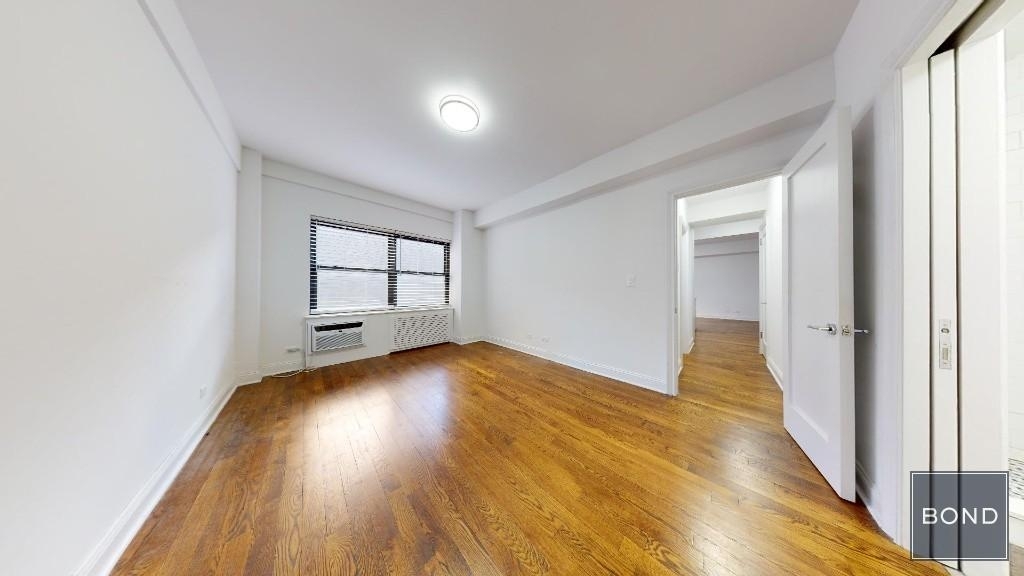 157 East 57th Street - Photo 3