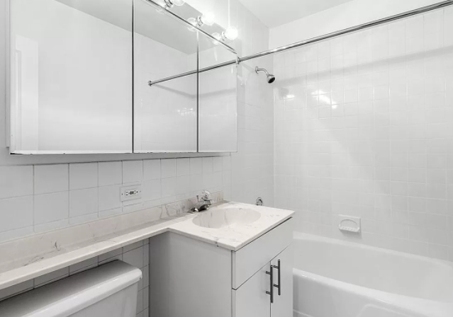 353 East 83rd Street - Photo 6