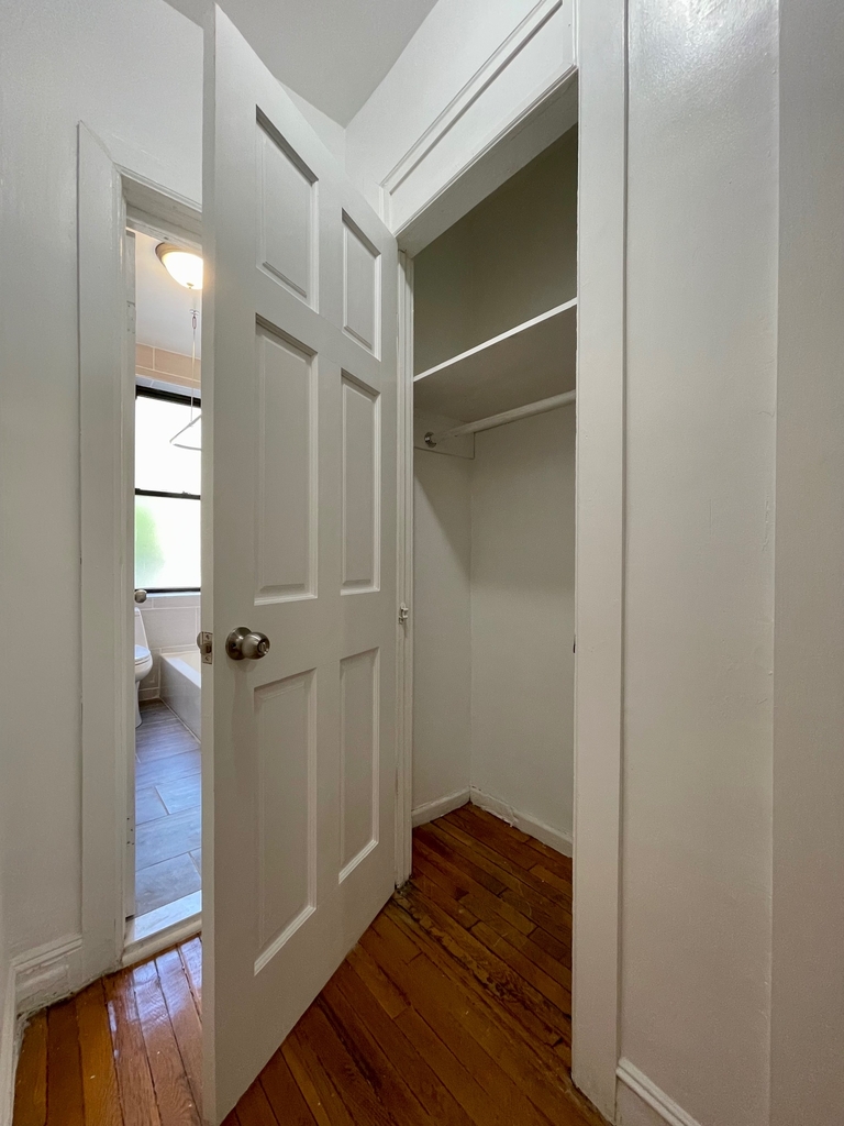 510 West 190th Street - Photo 6