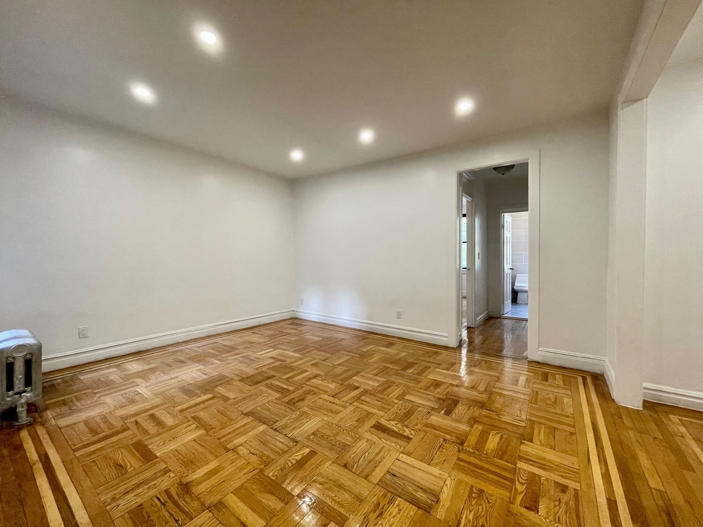 510 West 190th Street - Photo 3