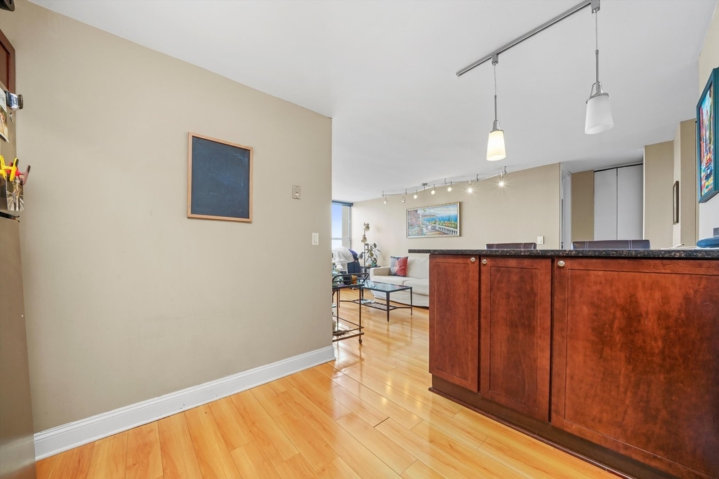 655 W Irving Park Road - Photo 16