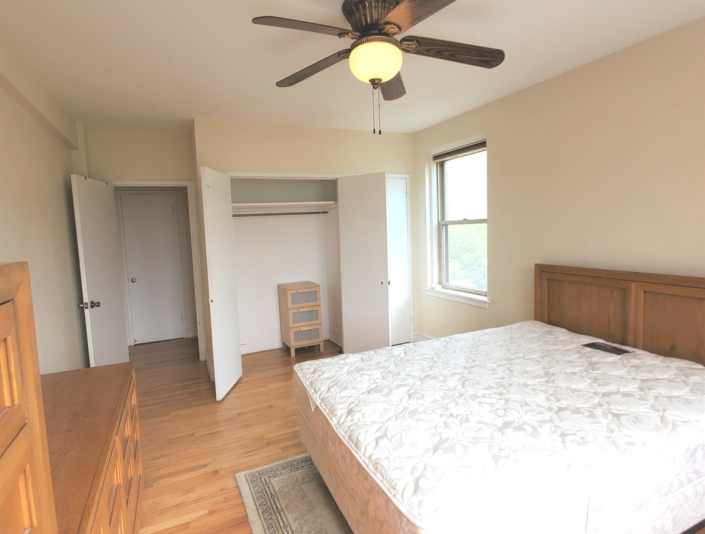 4900 N Marine Drive - Photo 4