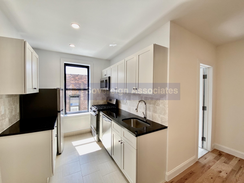 686 West 204th Street - Photo 1