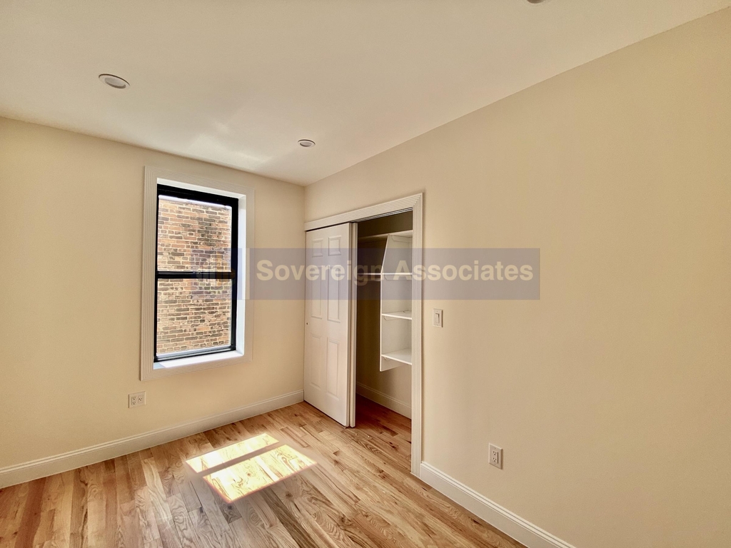 686 West 204th Street - Photo 8