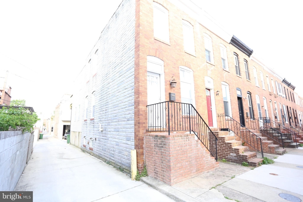 501 S Glover Street - Photo 1