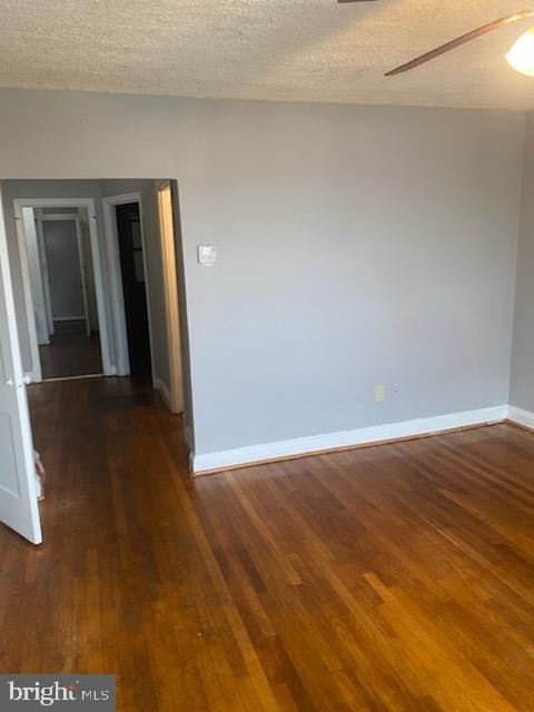 1242 Penn Street Ne - Photo 8