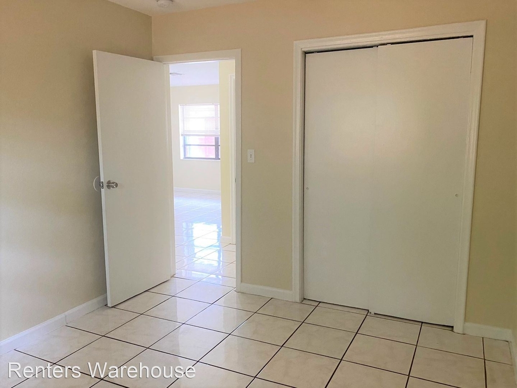 4051 Sw 23rd St. - Photo 12