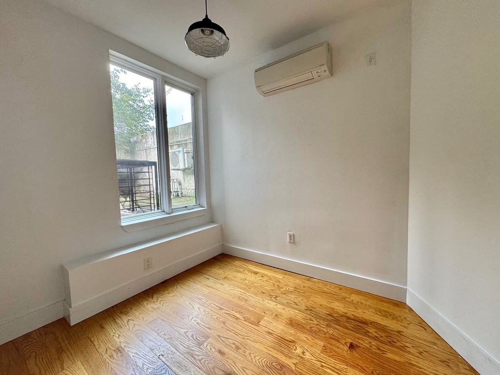 189 Johnson Avenue - Photo 2