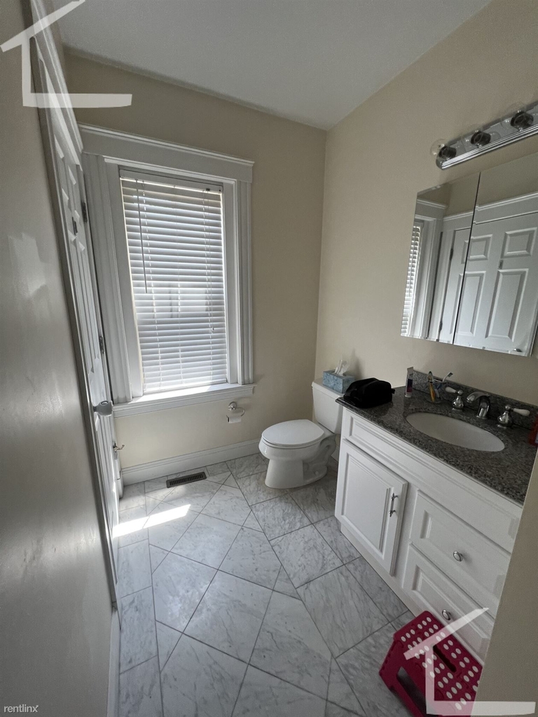 11 Orchard St Apt 2a - Photo 2