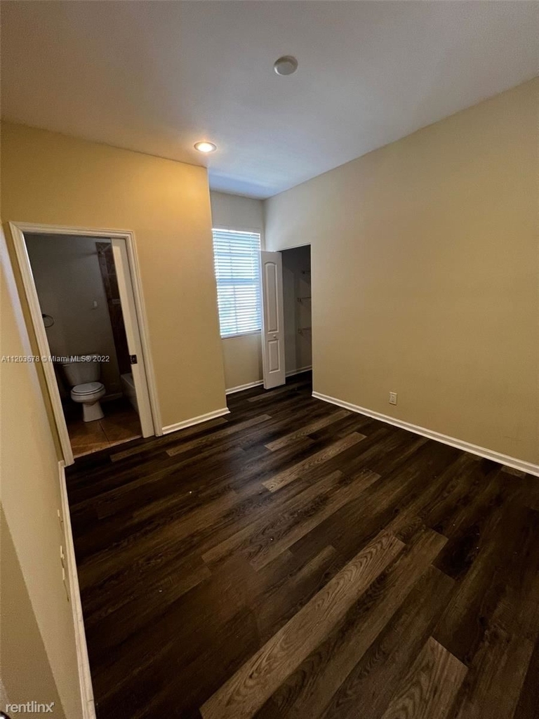 2307 Washington St Apt 6 - Photo 10