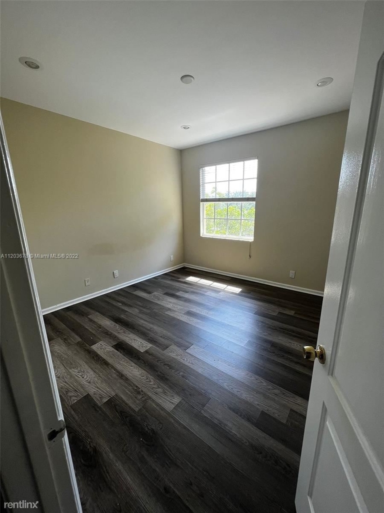 2307 Washington St Apt 6 - Photo 6