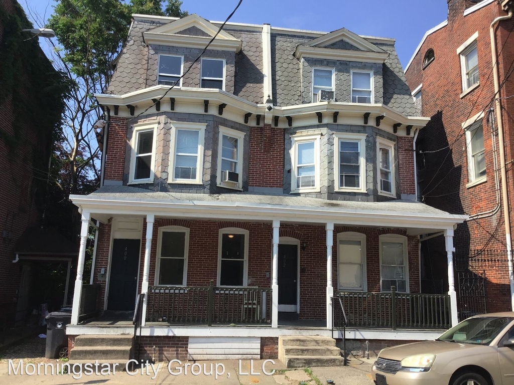 214 W 7th Street - Photo 1