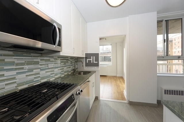 424 West End Avenue - Photo 3