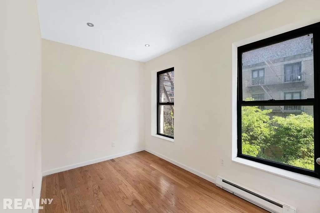 8 West 108th Street - Photo 2