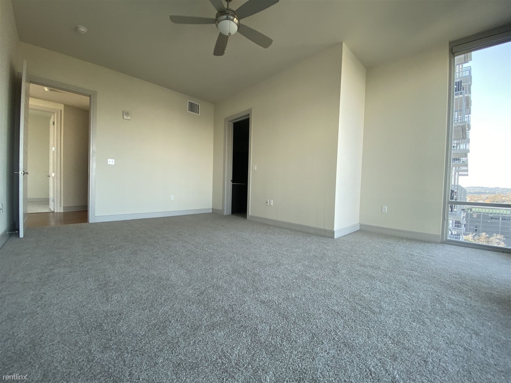 805 West Ave - Photo 7