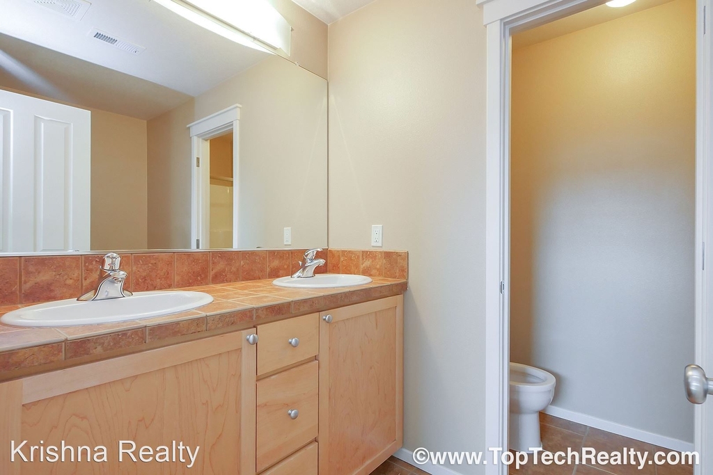 2414 Nw 168th Pl - Photo 13