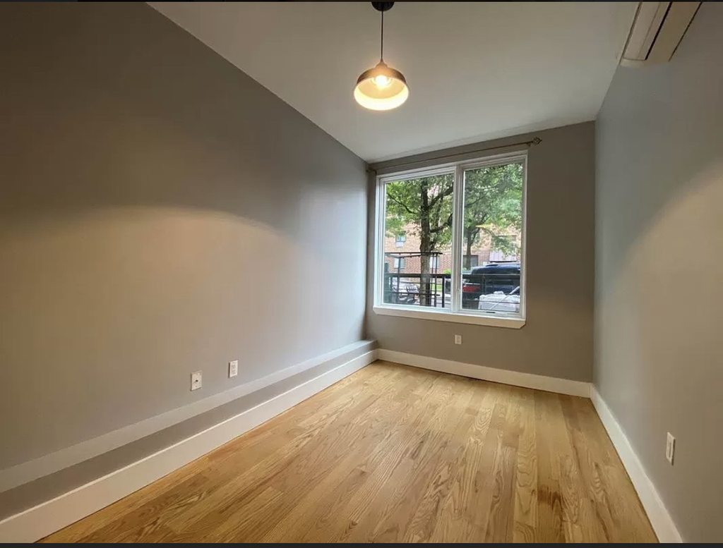 189 Johnson Avenue - Photo 3