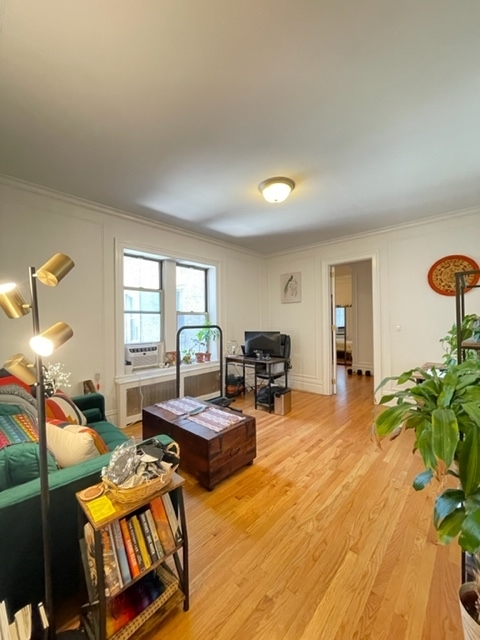 west 86th Street and Columbus Avenue - Photo 0