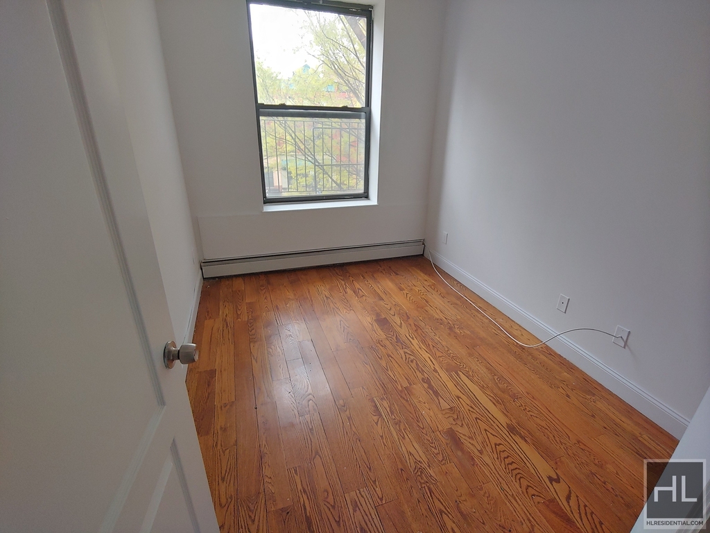 213 West 135th Street - Photo 5