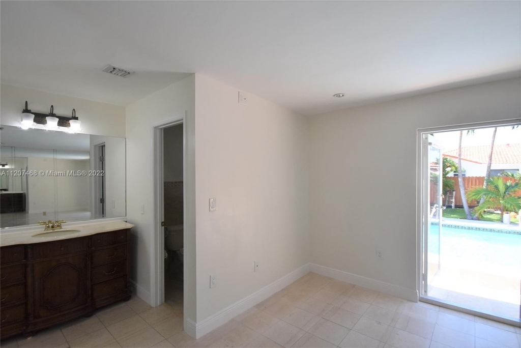 10105 Sw 2nd Ter - Photo 15