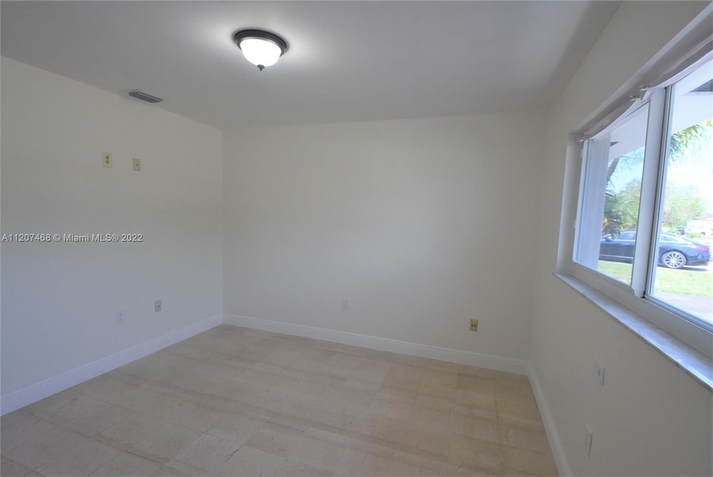 10105 Sw 2nd Ter - Photo 19