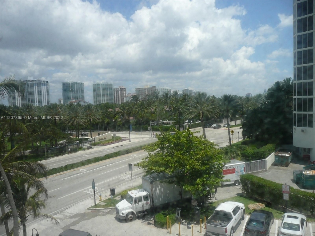19201 Collins Ave - Photo 16