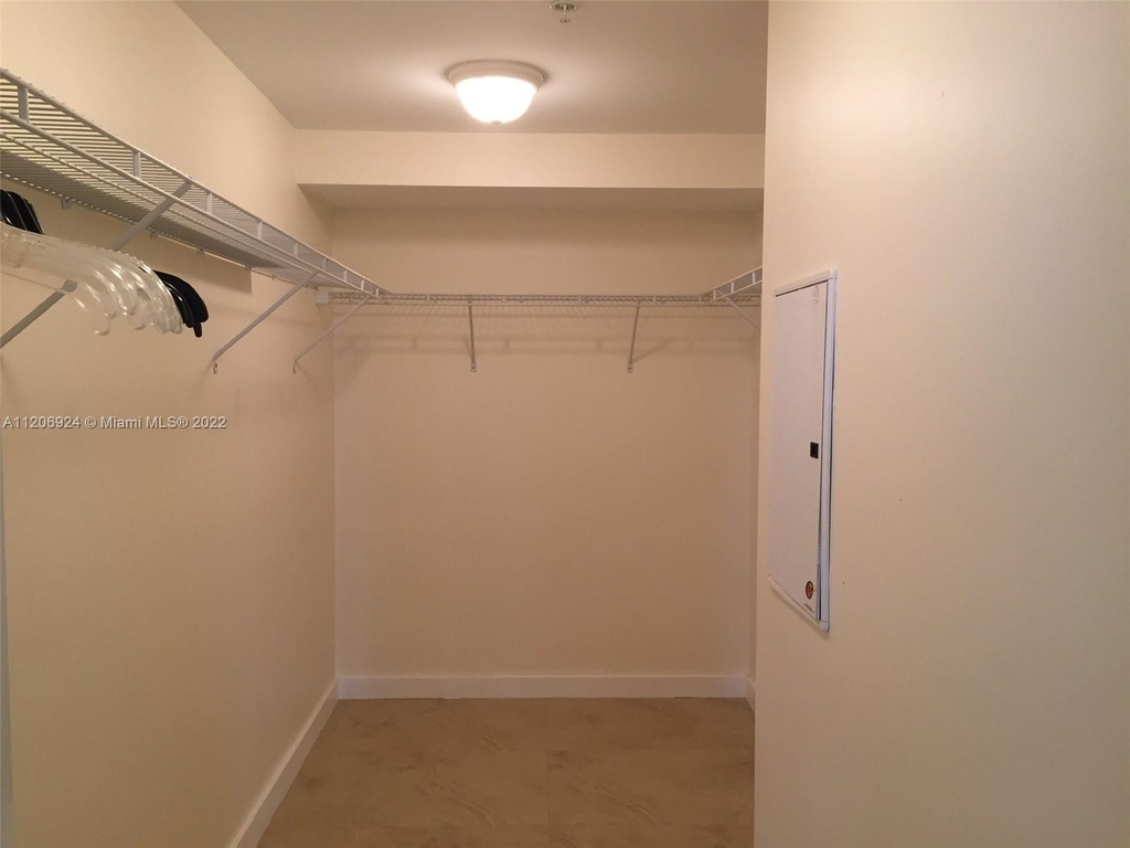 8390 Sw 72nd Ave - Photo 12