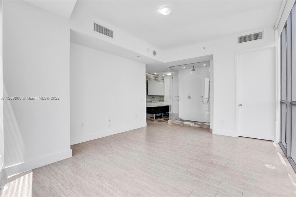 1100 Biscayne Blvd - Photo 25