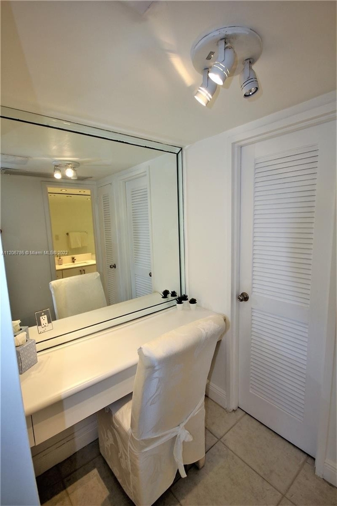 5151 Collins Ave - Photo 13