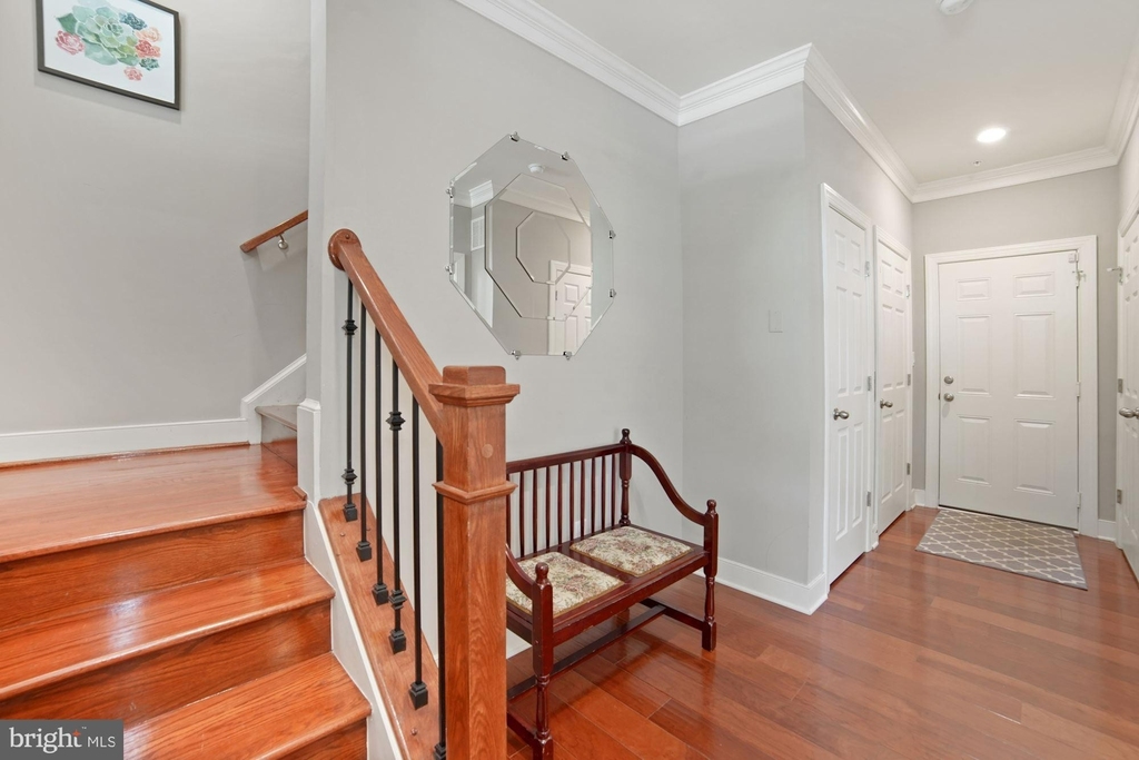 503 Crown Park Avenue - Photo 2