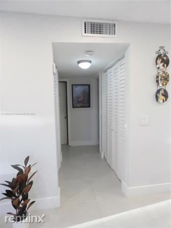 2050 Sw 102nd Ct - Photo 11