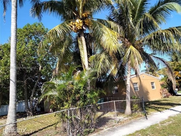 18631 Nw 10th Ave - Photo 1