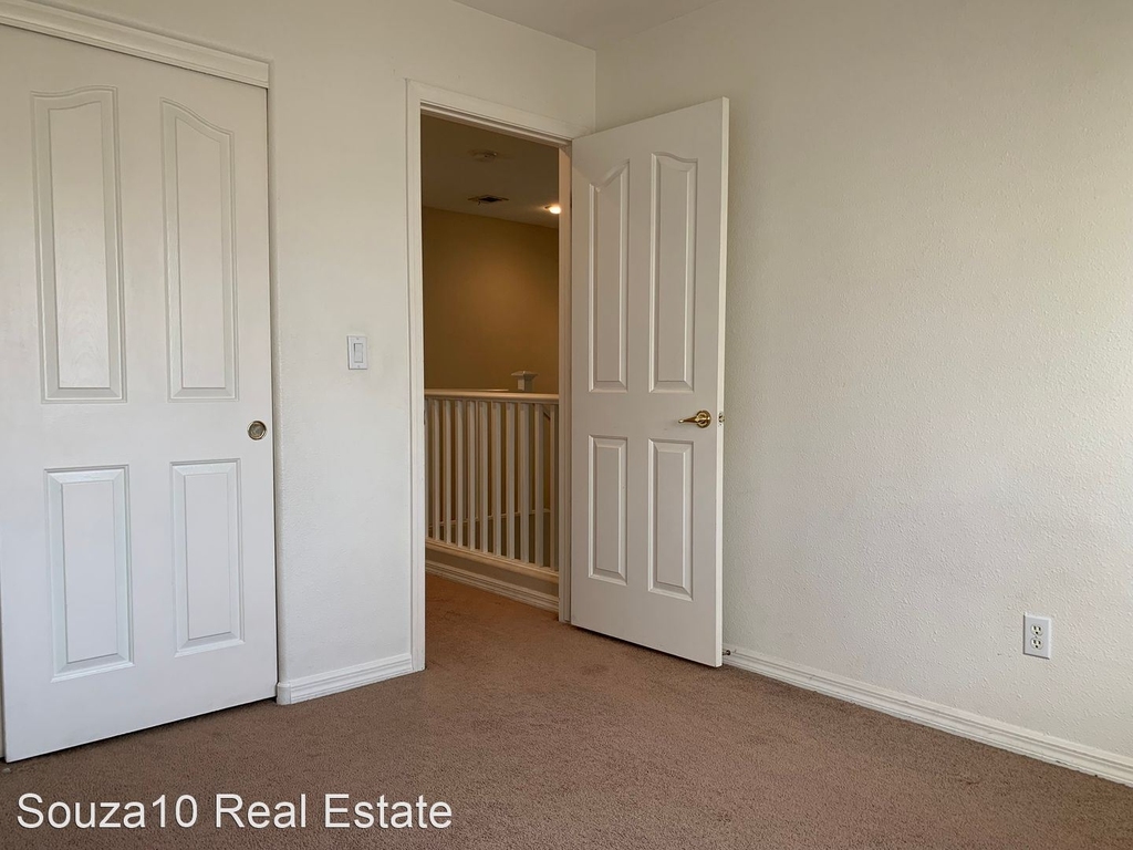 7813 Sparrowgate Avenue - Photo 2