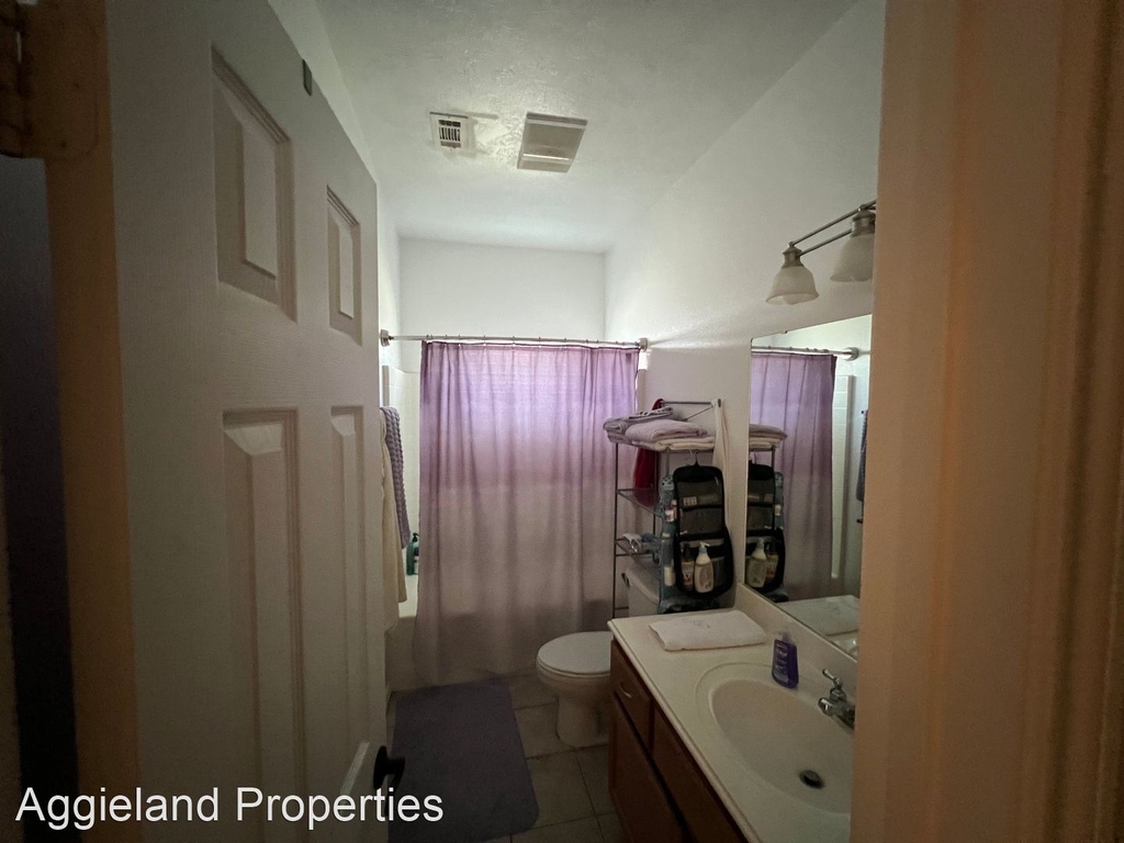 4226 Alexandria Ave - Photo 4