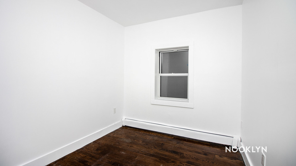 18-83 Greene Avenue - Photo 12