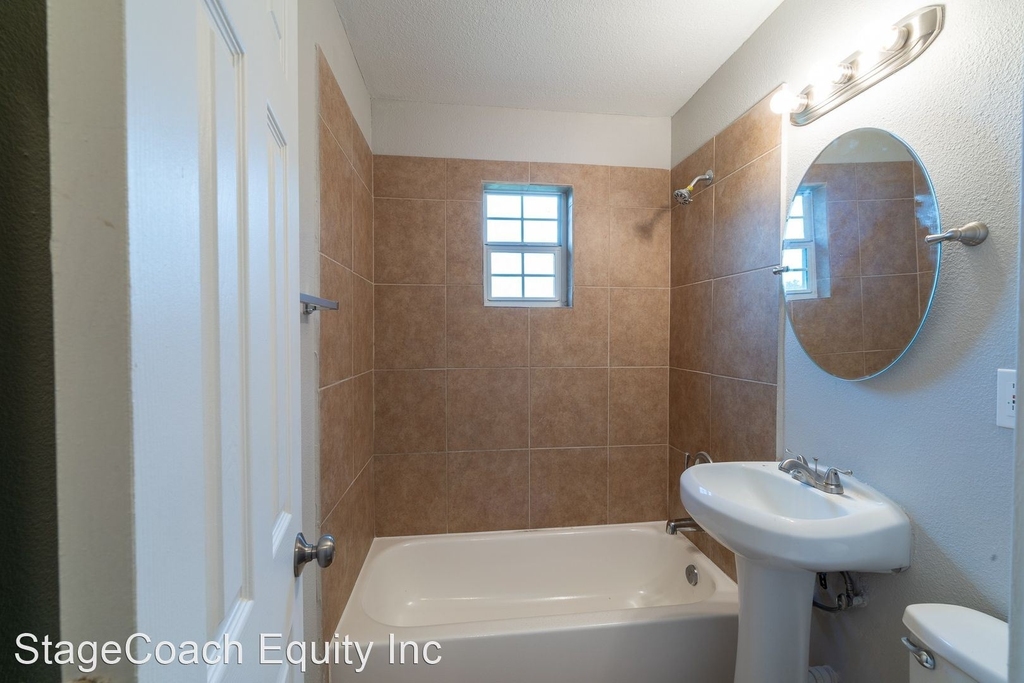 2507 Delano Street - Photo 4