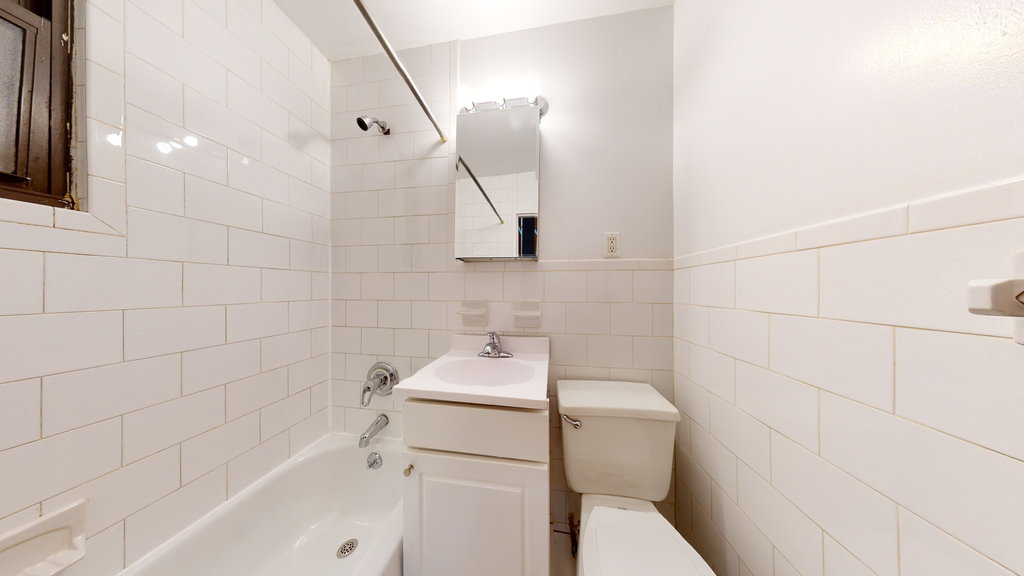 313 East 85th Street - Photo 3